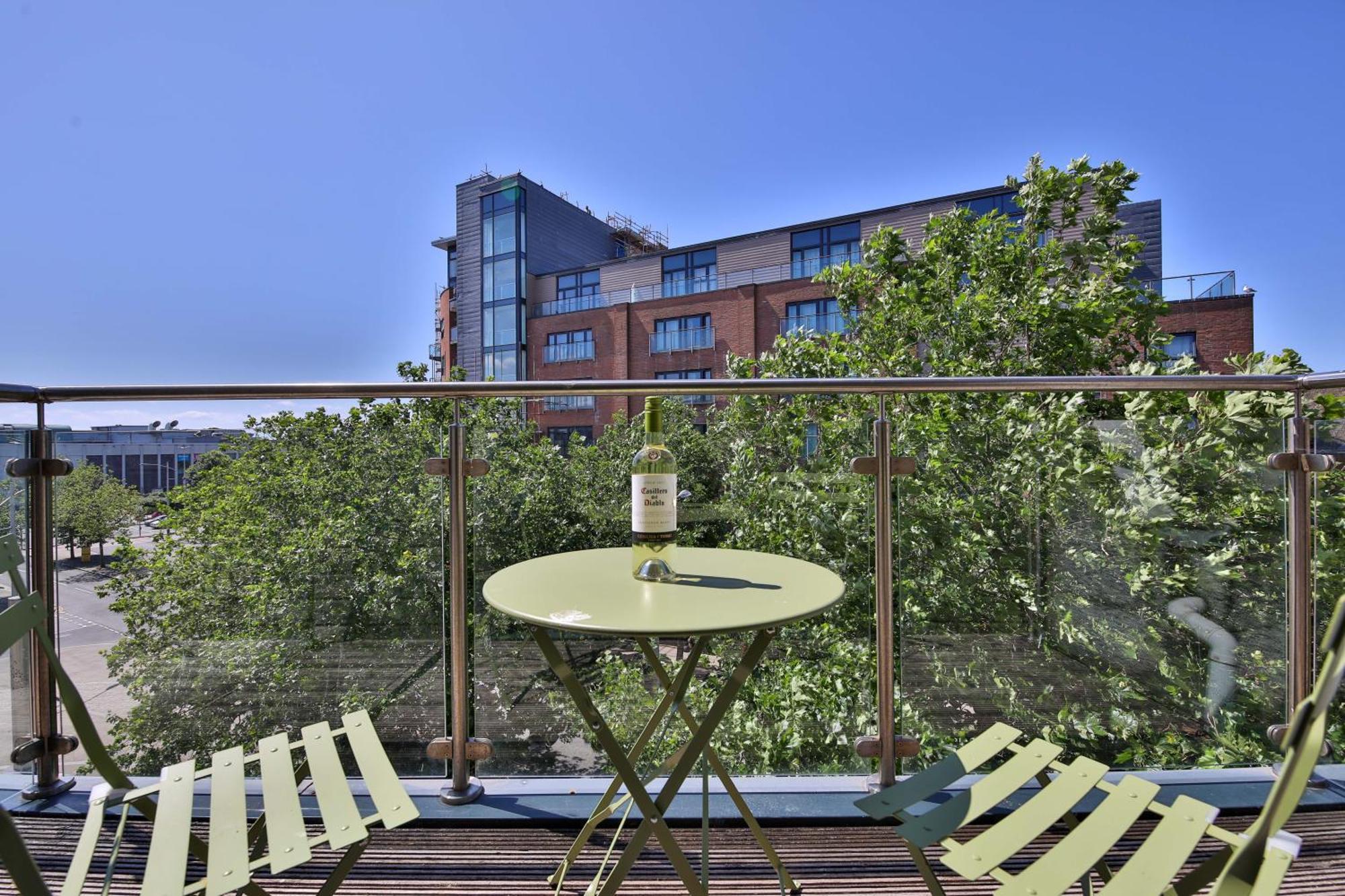 Princess Lofts City Centre Studios With Nespresso Coffee Machines & New Fast Wifi By Stayright Swansea Kültér fotó