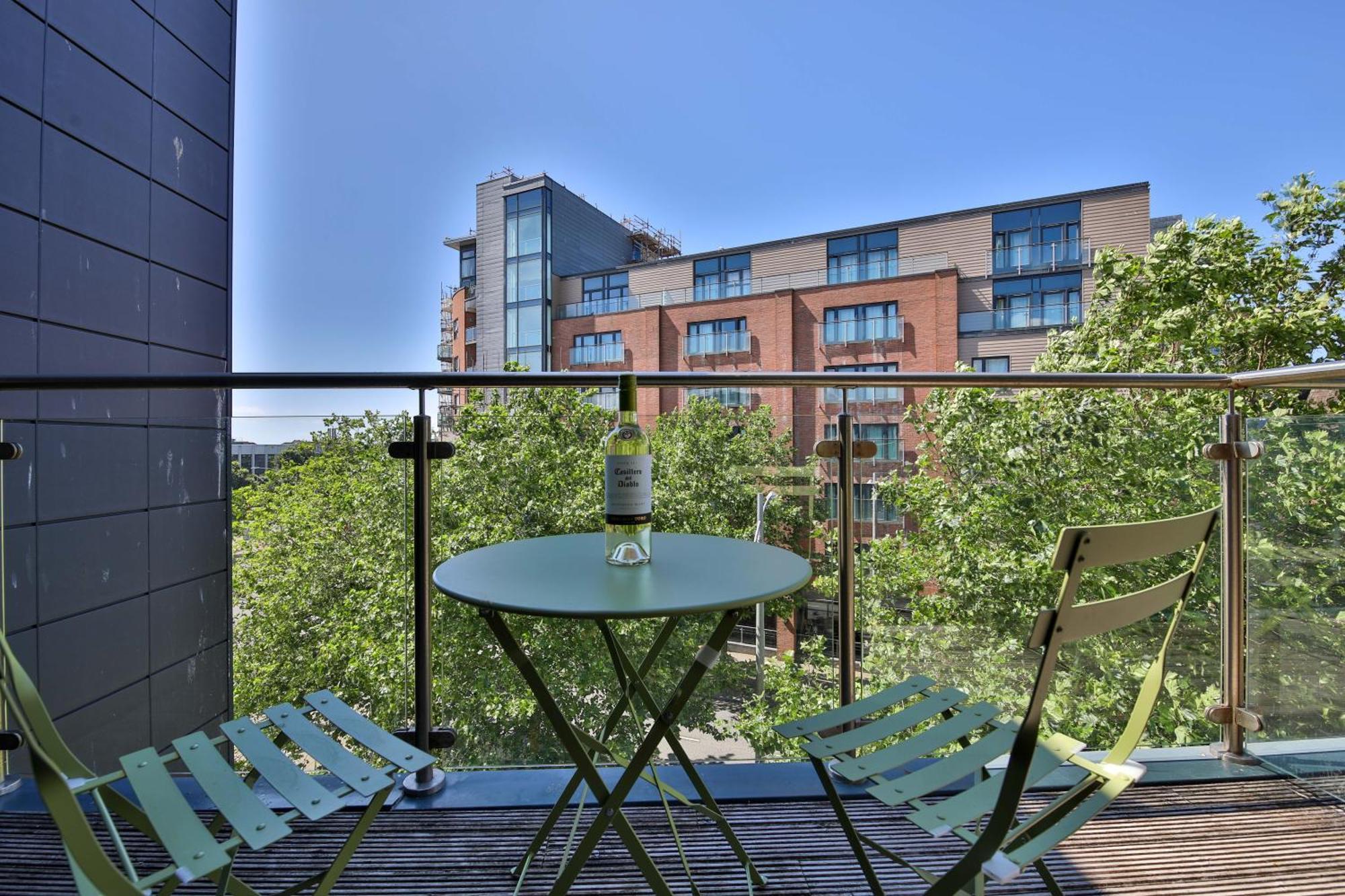 Princess Lofts City Centre Studios With Nespresso Coffee Machines & New Fast Wifi By Stayright Swansea Szoba fotó